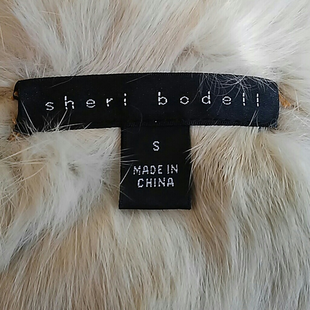 Sheri Bodell Stud trimmed Rabbit Fur jacket - Picture 5 of 8